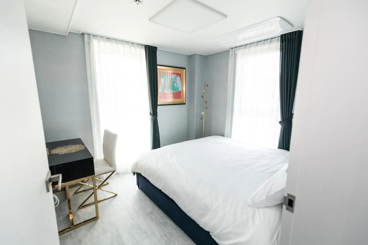 La Vie Est Belle Hotel Incheon Guest house